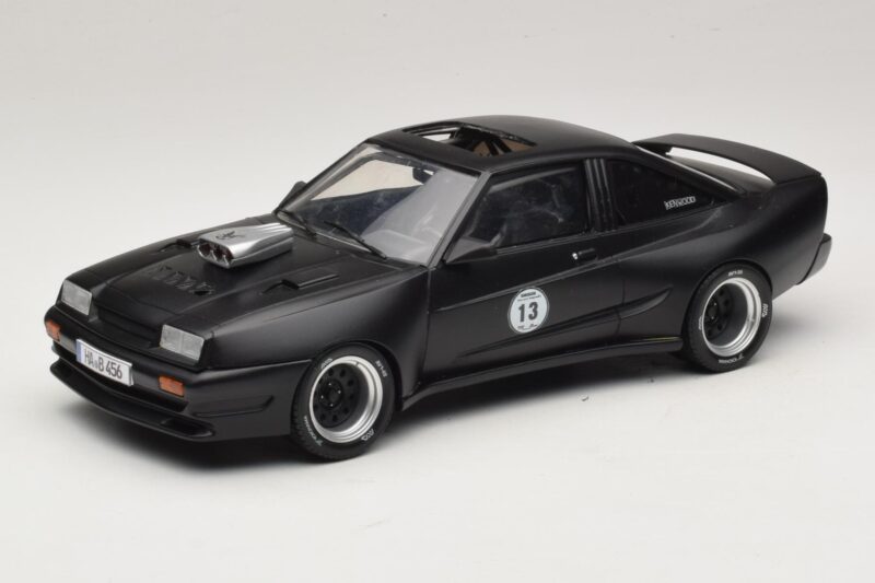 Opel Manta B Custom Mat Sort Kenwood MCG 1:18 Opel Manta B Custom Mat Sort Kenwood MCG 1:18 MCG18095 Metal