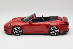Porsche 911 992 Turbo S Cabriolet Mørkerød Minichamps 1:18 PORSCHE007 Metal — billede 3 af 6