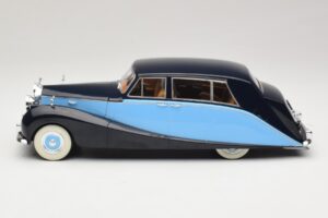 Rolls-Royce Silver Wraith Empress by Hooper Sort & Mørkeblå MCG 1:18 MCG18051 Metal — billede 3 af 6
