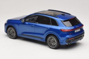 Audi SQ5 FY TFSI Ultra Blå Otto 1:18 OT1281 Resin — billede 5 af 6