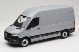 Mercedes Sprinter Grå Norev 1:18 Mercedes Sprinter Grå Norev 1:18 183042 Metal