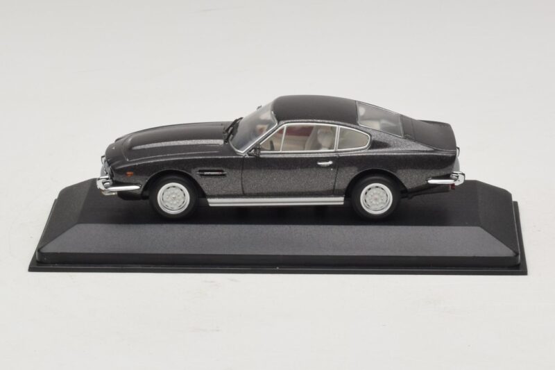 Aston Martin DBS On Her Majesty's Secret Service Erstatningsæske Minichamps 1:43 Aston Martin DBS On Her Majesty's Secret Service Erstatningsæske Minichamps 1:43 436137600-R1 Metal