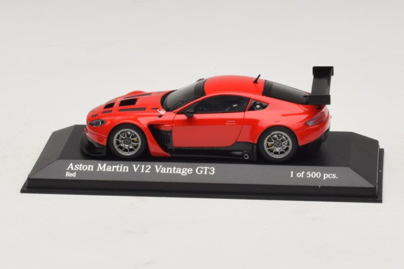 Aston Martin V12 Vantage GT3 Rød Minichamps 1:43 4371121392 Metal