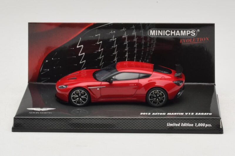 Aston Martin V12 Zagato Rød Minichamps 1:43 Aston Martin V12 Zagato Rød Minichamps 1:43 437137220 Metal