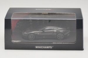 Aston Martin V12 Zagato Scintilla Silver Minichamps 1:43 437137221 Metal — billede 5 af 5