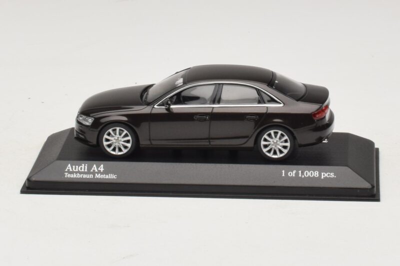 Audi A4 B8 Brun Metallic Minichamps 1:43 Audi A4 B8 Brun Metallic Minichamps 1:43 410011000 Metal
