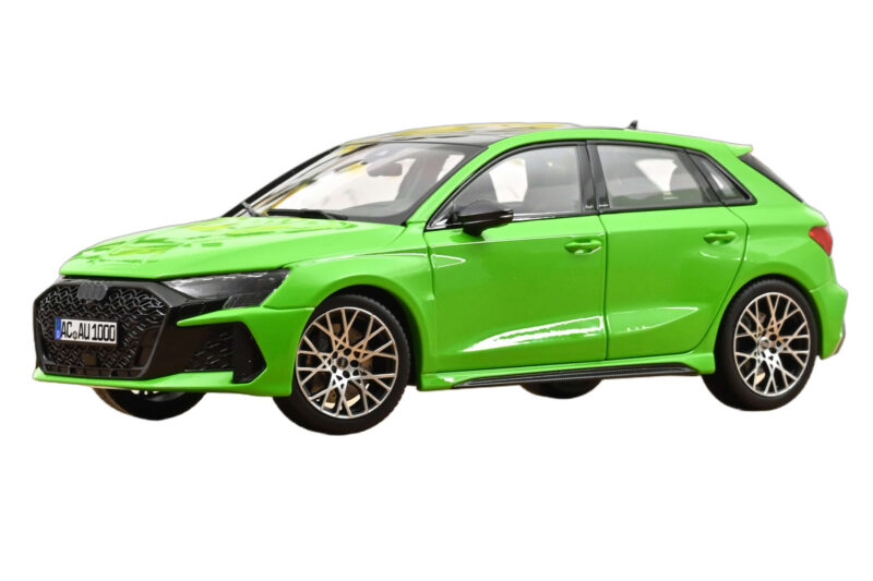 Audi RS3 8Y Sportback Kyalami Green Norev 1:18 Audi RS3 8Y Sportback Kyalami Green Norev 1:18 188390 Metal