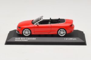 Audi RS5 B8 Cabriolet Rød Minichamps 1:43 410011230 Metal