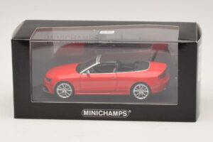Audi RS5 B8 Cabriolet Rød Minichamps 1:43 410011230 Metal — billede 4 af 4