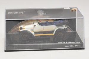 Audi Typ A Phaeton Hvid Blå Minichamps 1:43 437019032 Metal — billede 4 af 5