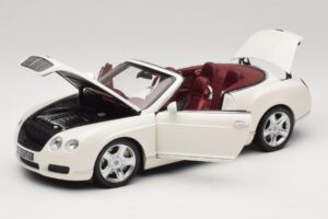 Bentley Continental GTC Hvid Erstatningsæske Minichamps 1:18 100139032-R1 Metal — billede 2 af 8