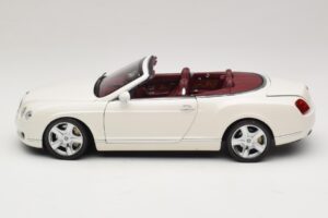 Bentley Continental GTC Hvid Erstatningsæske Minichamps 1:18 100139032-R1 Metal — billede 4 af 8