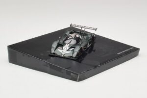 Bentley EXP Speed 8 LMP900 #8 A. Wallace / B. Leitzinger 24 Hours of Le Mans 2002 Minichamps 1:43 403021308 Metal — billede 2 af 4