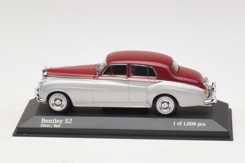 Bentley S2 Sølv Rød Minichamps 1:43 Bentley S2 Sølv Rød Minichamps 1:43 403139953 Metal