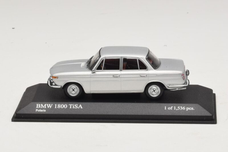 BMW 1800 TI/SA Sølv Minichamps 1:43 BMW 1800 TI/SA Sølv Minichamps 1:43 400025100 Metal