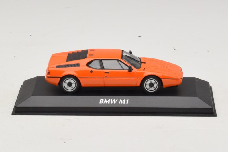 BMW M1 Orange Maxichamps 1:43 940025020 Metal
