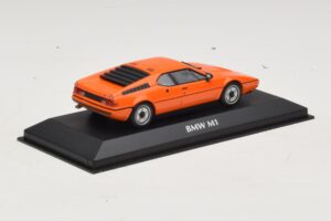 BMW M1 Orange Maxichamps 1:43 940025020 Metal — billede 2 af 4