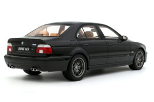 BMW M5 E39 Black Sapphire Metallic Otto 1:18 OT1338 Resin — billede 2 af 4
