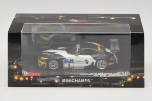 BMW Z4 GT3 Need for Speed Team #4 Hartung / Viebahn 24 Hours of Nürburgring 2011 Minichamps 1:43 437112904 Metal — billede 5 af 5