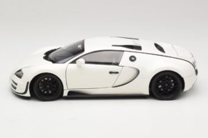 Bugatti Veyron Super Sport Hvid Minichamps 1:18 100110844 Metal — billede 4 af 8