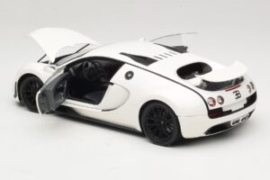 Bugatti Veyron Super Sport Hvid Minichamps 1:18 100110844 Metal — billede 5 af 8