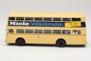 Bussing D2U Heckturen Miele Minichamps 1:43 439071086 Metal — billede 3 af 6
