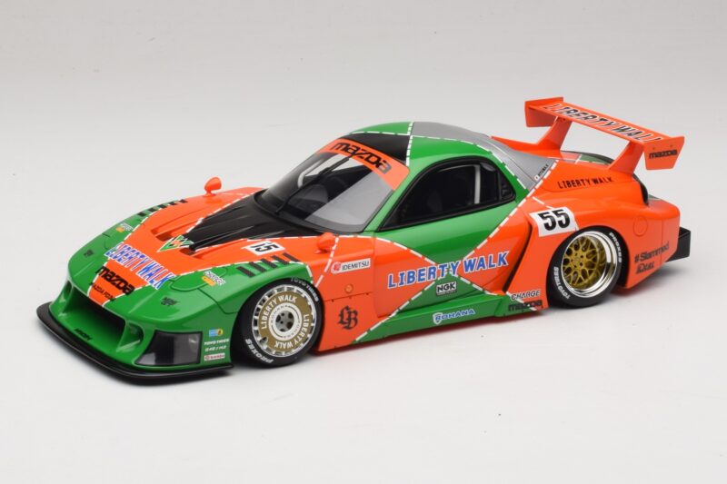 Mazda RX-7 FD3S LB-Works LB Super Silhouette Renown Bi-Color GT Spirit 1:18 Mazda RX-7 FD3S LB-Works LB Super Silhouette Renown Bi-Color GT Spirit 1:18 GT568 Resin