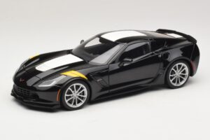 Chevrolet Corvette C7 Grand Sport Sort med Hvide Striber AUTOart 1:18 71273 Komposit