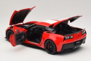 Chevrolet Corvette C7 Grand Sport Rød med Hvide Striber AUTOart 1:18 71274 Komposit — billede 5 af 8