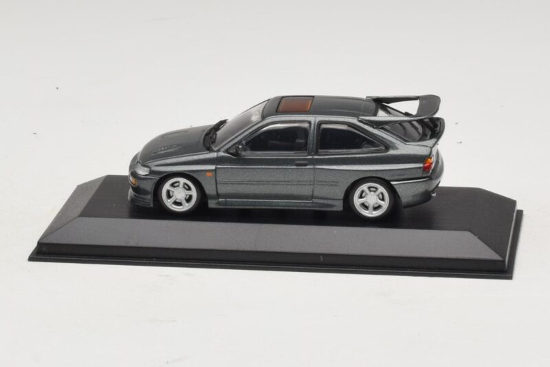 Ford Escort RS Cosworth Mørkegrøn Metallic Minichamps 1:43 430086300 Metal