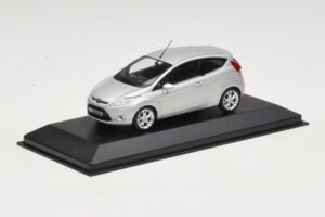 Ford Fiesta Mk7 Moondust Silver Metallic Minichamps 1:43 403088003 Metal — billede 2 af 4