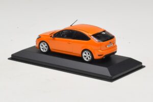 Ford Focus ST Mk2 Electric Orange Minichamps 1:43 400087302 Metal — billede 3 af 4