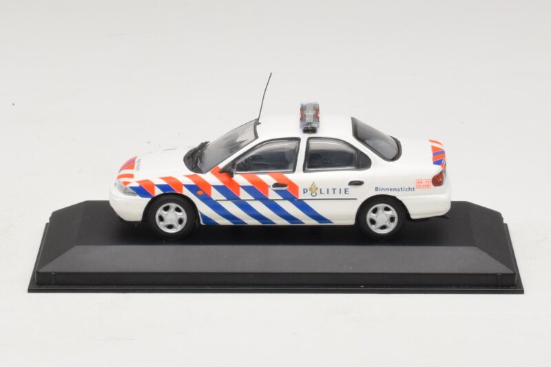 Ford Mondeo Mk1 Sedan Politi Minichamps 1:43 433082091 Metal