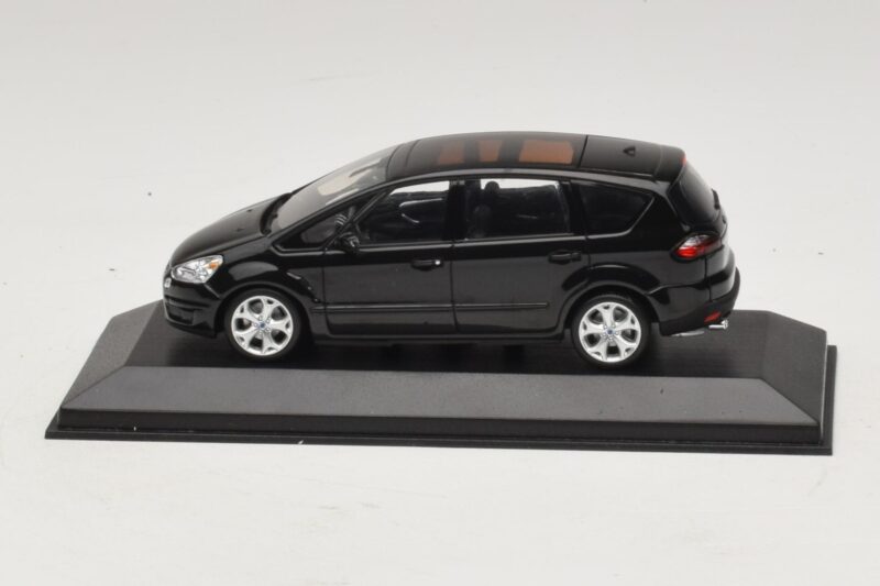 Ford S-Max Sort Metallic Minichamps 1:43 Ford S-Max Sort Metallic Minichamps 1:43 400085400 Metal