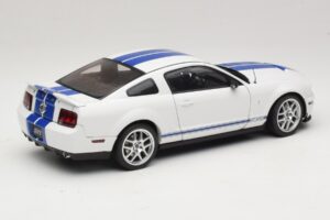 Ford Shelby Cobra GT500 Concept Hvid med Blå Stribe AUTOart 1:18 73052 Metal — billede 3 af 8