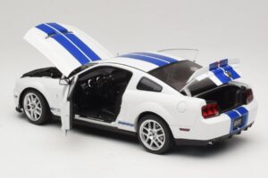Ford Shelby Cobra GT500 Concept Hvid med Blå Stribe AUTOart 1:18 73052 Metal — billede 5 af 8