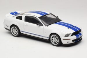 Ford Shelby Cobra GT500 Concept Hvid med Blå Stribe AUTOart 1:18 73052 Metal — billede 6 af 8