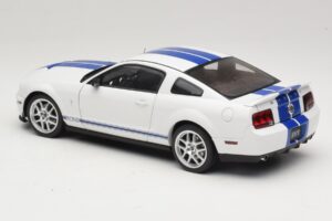 Ford Shelby Cobra GT500 Concept Hvid med Blå Stribe AUTOart 1:18 73052 Metal — billede 7 af 8