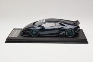 Lamborghini Huracan Liberty Walk Chameleon Blue GS Model 1:18 REMC045 Resin — billede 3 af 7