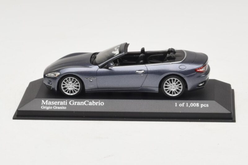 Maserati GranCabrio Grå Metallic Minichamps 1:43 Maserati GranCabrio Grå Metallic Minichamps 1:43 400123931 Metal