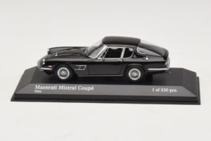 Maserati Mistral Sort Minichamps 1:43 437123421 Metal