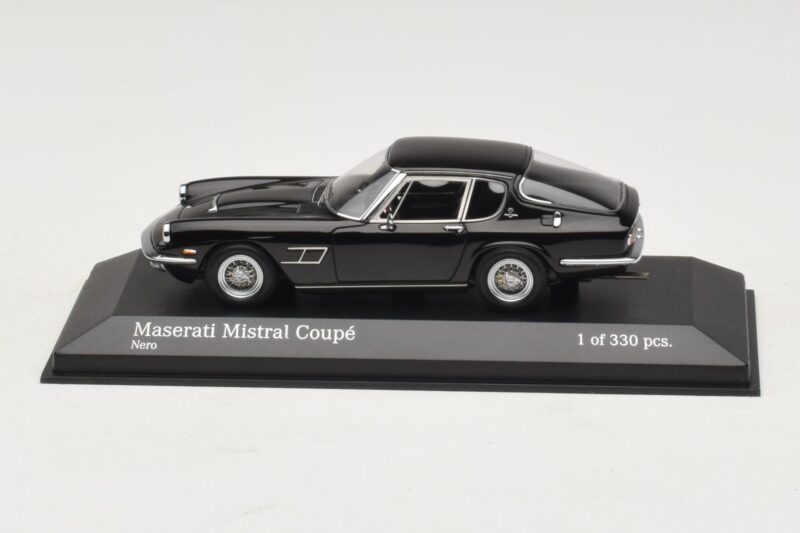 Maserati Mistral Sort Minichamps 1:43 437123421 Metal