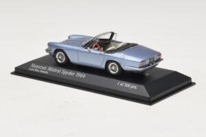 Maserati Mistral Spyder Light Blue Metallic Minichamps 1:43 437123432 Metal — billede 3 af 4