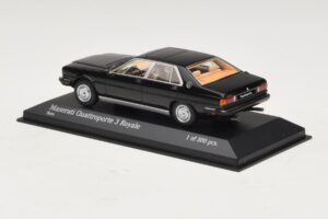 Maserati Quattroporte III Royale Sort Minichamps 1:43 437123501 Metal — billede 3 af 4