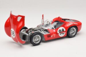 Maserati Tipo 61 #98 C. Shelby Times Mirror Grand Prix for Sportscars 1960 Minichamps 1:18 100601298 Metal — billede 2 af 8