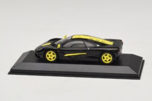 McLaren F1 Sort Med Gule Striber Minichamps 1:43 MCLAREN004 Metal — billede 3 af 4