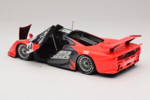 McLaren F1 GTR Lark #44 Tsuchiya / Ayles 24 Hours of Le Mans 1997 Minichamps 1:18 530133744 Metal — billede 5 af 8
