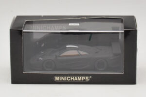 McLaren F1 GTR Longtail Sort Mat 1997 Minichamps 1:43 MCLAREN010 Metal — billede 4 af 4