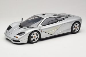 McLaren F1 Sølv Minichamps 1:12 530133123 Metal