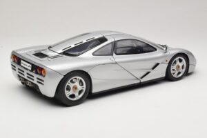 McLaren F1 Sølv Minichamps 1:12 530133123 Metal — billede 3 af 8
